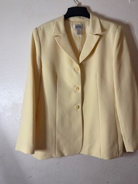 Bob Mackie in Yellow Tailored Blazer